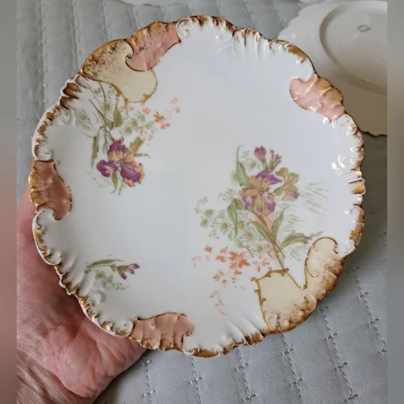 Antique 1880s Limoges French Porcelain Dessert Set of 4 Plates in Floral Motif - Picture 5 of 10